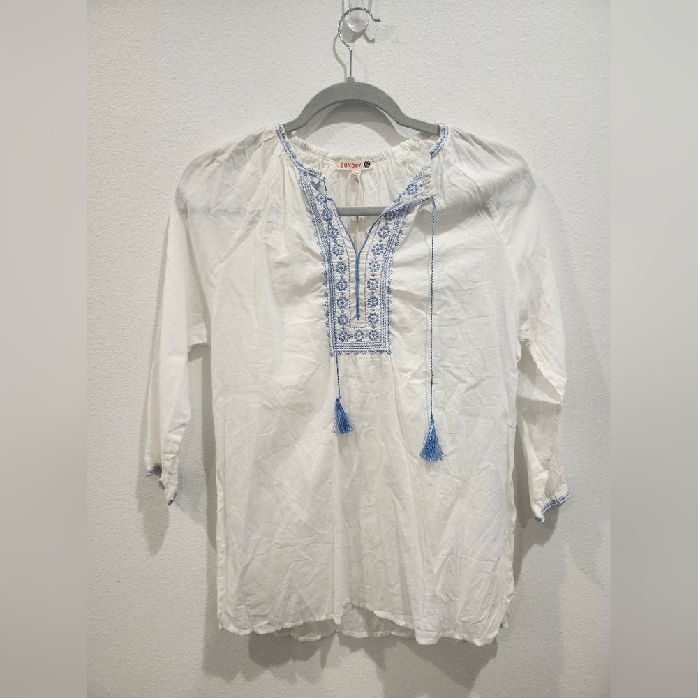 SUNDRY BLUE & WHITE BOHEMIAN PEASANT EMBROIDERED BLOUSE SIZE SMALL